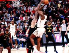 包含巴特勒惊艳全场，刷新队史纪录助攻爆棚，独行侠逆转取胜！的词条