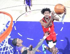 爵士狂砍连续三场30+分，米切尔迎来新赛季高光！